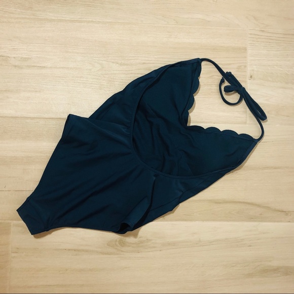 Hollister Swimsuit - Picture 3 of 5